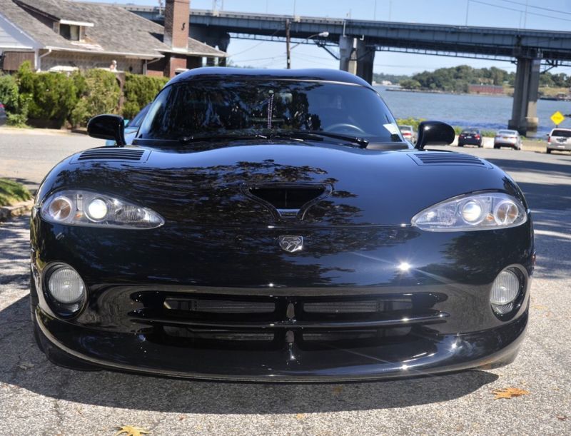 2000 dodge viper black