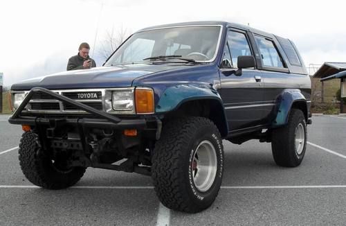 1988 toyota 4runner 22re, 5 speed,excellent truck,clean,runs well no reserve