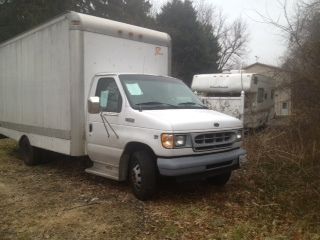 2002 e350 diesel 16ft box truck with lift gate