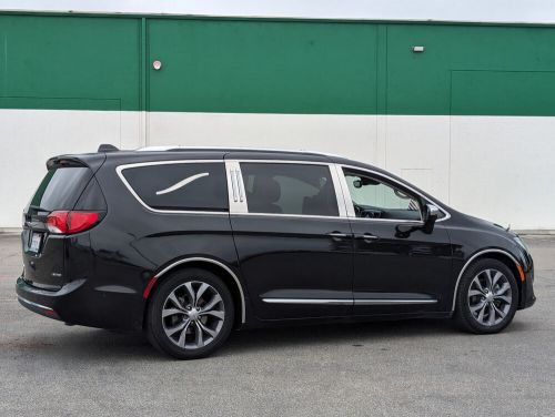 Chrysler Pacifica Limited