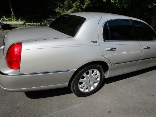 2009 lincoln town car signature limited