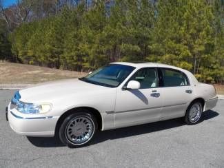 Lincoln : 2000 town car cartier 4-door luxury sedan loaded 24k miles showroom