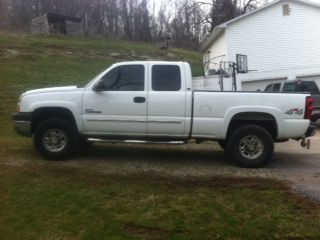 2005 chevy 2500hd diesel 4x4