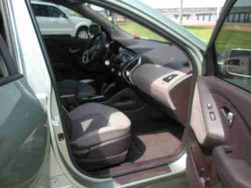 2011 Hyundai Tucson GLS Sport Utility 4-Door, US $18,500.00, image 7