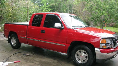 1999 gmc sierra sle 1500 extended cab  -  red - in very good condition