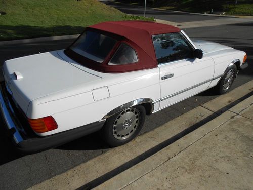 White and burgundy 560sl