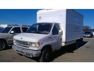 E350 cargo van automatic v8 5.4 l clean excellent condition low miles