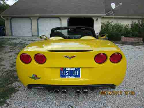 2007 Brickyard Corvette convertible Festival car LOW MILES velocity yellow, image 3
