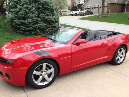 2011 chevrolet camaro 2dr convertible 2lt loaded with options
