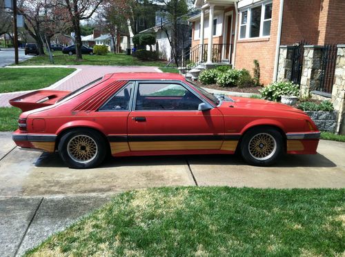 1985 saleen mustang rare car red and gold good condition
