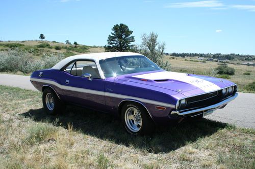 1970 dodge challenger r/t - 440 six pack -  resto-modified, one of a kind