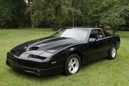 Black pontiac trans am, ramjet 350, 12 bolt moser rearend, 700r4 transmission