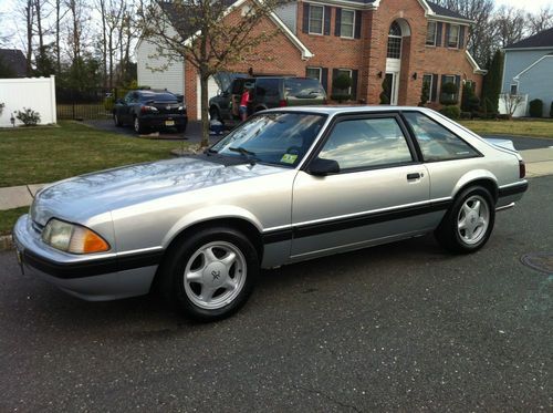 1991 ford mustang lx hatchback 2-door 5.0l