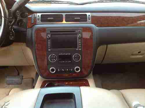 2007 Chevrolet Suburban 1500 LTZ Sport Utility 4-Door 5.3L, US $15,500.00, image 5