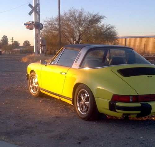 Light Yellow Porsche 911 Targa!! Original paint Dry AZ with 3Lengine Beautiful!!, image 15