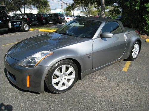 2004 nissan 350z enthusiast convertible 2-door 3.5l