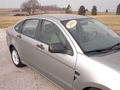 2008 Ford Focus SE Sedan 2.0L Super Clean!!, image 5