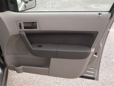 2008 Ford Focus SE Sedan 2.0L Super Clean!!, image 9
