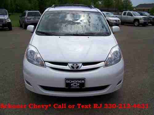 2007 Toyota Sienna XLE 3.5L FWD Artic Frost Pearl Low Miles Clean CarFax NICE !!, image 2