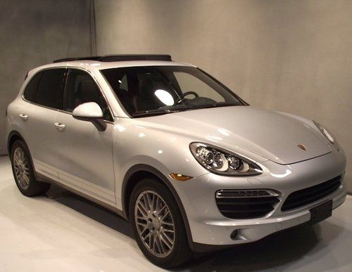 Crtfd 2011 11 porsche cayenne s suv silver/black 34k miles 1 owner clean carfax!