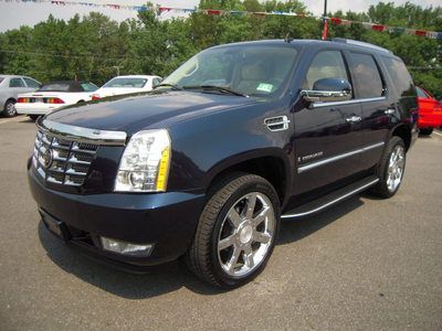 2007 escalade, awd, auto, 6.2l v8, leather, moonroof, third seat, dvd, navi.