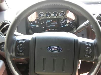 2012 Ford Super Duty F-250 SRW 4WD Crew Cab 156 Lariat 6.7 Ford Power Stoke, image 10