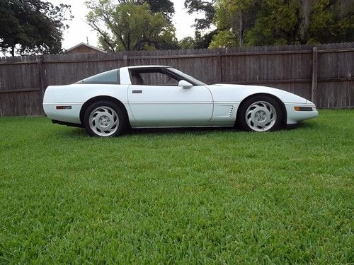 1996 chevrolet corvette lt1 5.7 hatchback 2door coupe