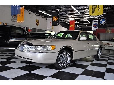 2001 Lincoln Towncar Signature Limited Edition*41k*FL Car*1Owner*Waranty*Sunroof, US $9,995.00, image 13