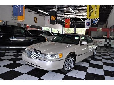 2001 Lincoln Towncar Signature Limited Edition*41k*FL Car*1Owner*Waranty*Sunroof, US $9,995.00, image 14