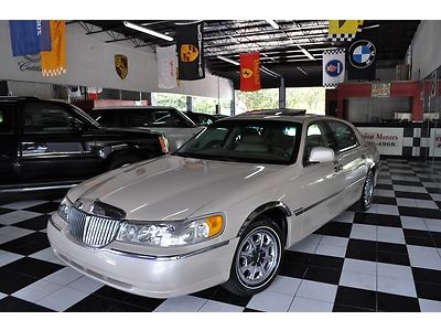 2001 Lincoln Towncar Signature Limited Edition*41k*FL Car*1Owner*Waranty*Sunroof, US $9,995.00, image 20