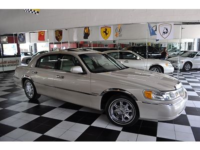 2001 Lincoln Towncar Signature Limited Edition*41k*FL Car*1Owner*Waranty*Sunroof, US $9,995.00, image 25