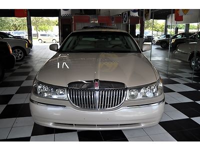 2001 Lincoln Towncar Signature Limited Edition*41k*FL Car*1Owner*Waranty*Sunroof, US $9,995.00, image 28