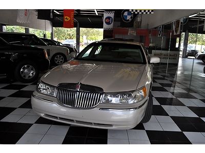 2001 Lincoln Towncar Signature Limited Edition*41k*FL Car*1Owner*Waranty*Sunroof, US $9,995.00, image 31