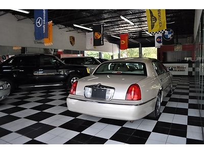 2001 Lincoln Towncar Signature Limited Edition*41k*FL Car*1Owner*Waranty*Sunroof, US $9,995.00, image 38