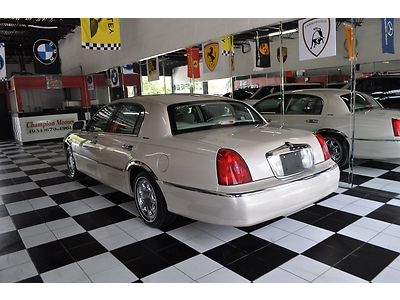 2001 Lincoln Towncar Signature Limited Edition*41k*FL Car*1Owner*Waranty*Sunroof, US $9,995.00, image 41