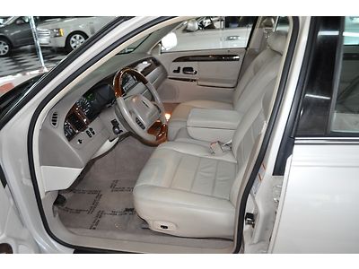 2001 Lincoln Towncar Signature Limited Edition*41k*FL Car*1Owner*Waranty*Sunroof, US $9,995.00, image 73