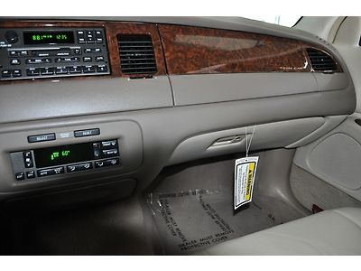 2001 Lincoln Towncar Signature Limited Edition*41k*FL Car*1Owner*Waranty*Sunroof, US $9,995.00, image 87