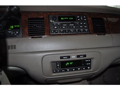 2001 Lincoln Towncar Signature Limited Edition*41k*FL Car*1Owner*Waranty*Sunroof, US $9,995.00, image 90