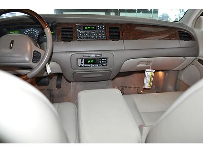 2001 Lincoln Towncar Signature Limited Edition*41k*FL Car*1Owner*Waranty*Sunroof, US $9,995.00, image 92