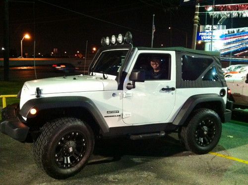 2012 jeep wrangler lifted with thousands in accessories!!!