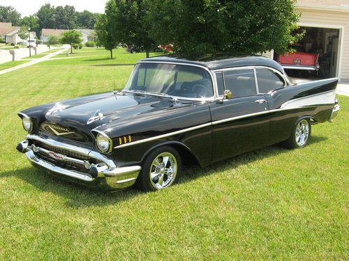 1957 chevrolet (chevy) belair - 2 door hardtop