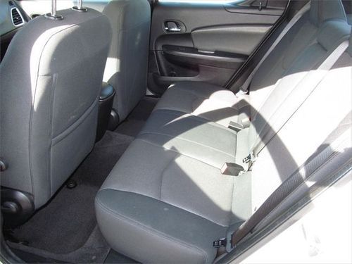 Mint 2012 dodge avenger se sedan 4-door 2.4l clean carfax! just reduced!!!