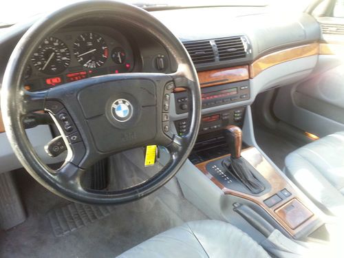 1997 bmw 528i base sedan 4-door 2.8l