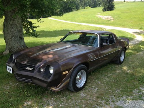 1979 chevrolet camaro z28 coupe 2-door 5.7l