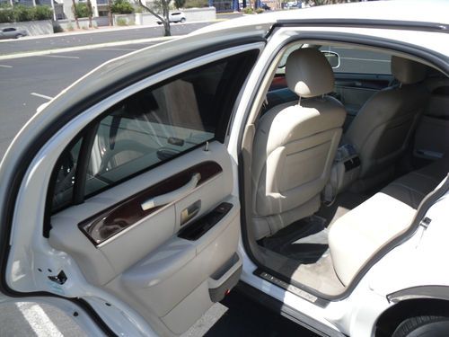 2004 Lincoln Town Car Ultimate Sedan 4-Door 4.6L, image 6