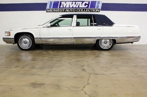 5.7l~only 25k miles~fleetwood brougham decor~excellent condition~