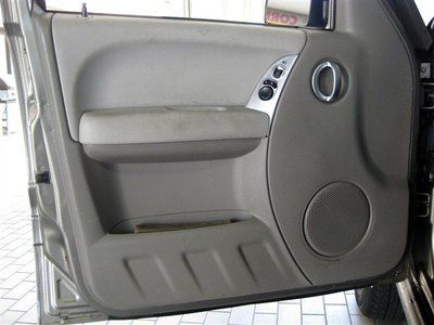 Limited SUV 3.7L CD 4X4 HEATED FRONT SEATS PWR SUNROOF Traction Control ABS A/C, US $9,995.00, image 8