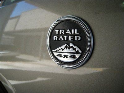 Limited SUV 3.7L CD 4X4 HEATED FRONT SEATS PWR SUNROOF Traction Control ABS A/C, US $9,995.00, image 24