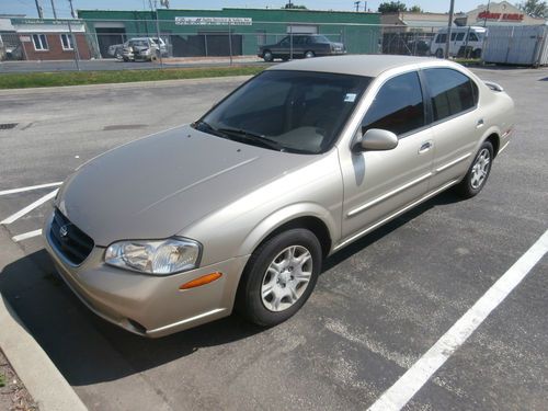 2000 nissan maxima se sedan 4-door 3.0l **no reserve**