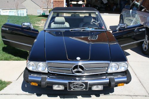 86 mercedes 560 sl, automatic 4 speed, vivid black, convertable with hard top